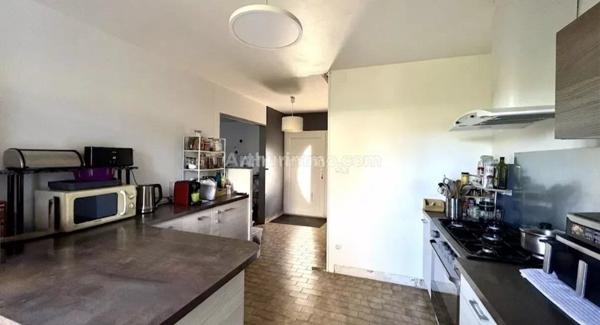 Vente                                                      Maison
                        
                     5 pièces                      127 m2                     à Morestel