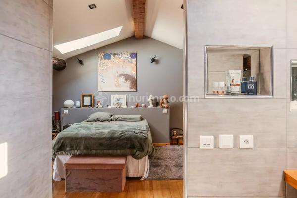 Vente                                                      Maison
                        
                                         395 m2                     à Vic-le-Comte
