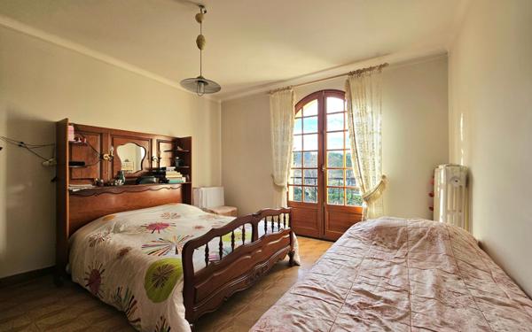 Maison à vendre    7 pièces • 170 m2 Salon-de-Provence