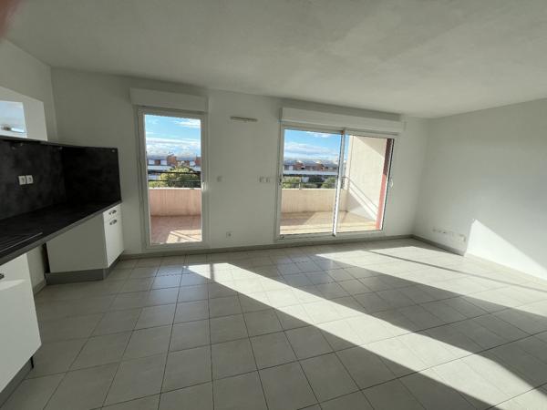Appartement à NIMES (30000)