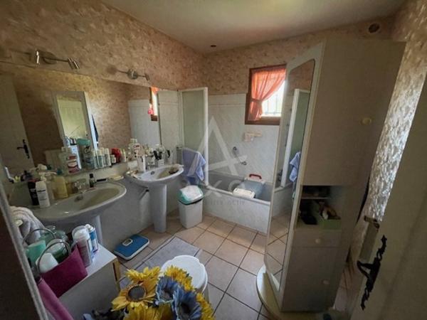 VILLA 143M² HABITABLES GARAGE 66M² SUR 500M² DE TERRAIN VUE DEGAGEE