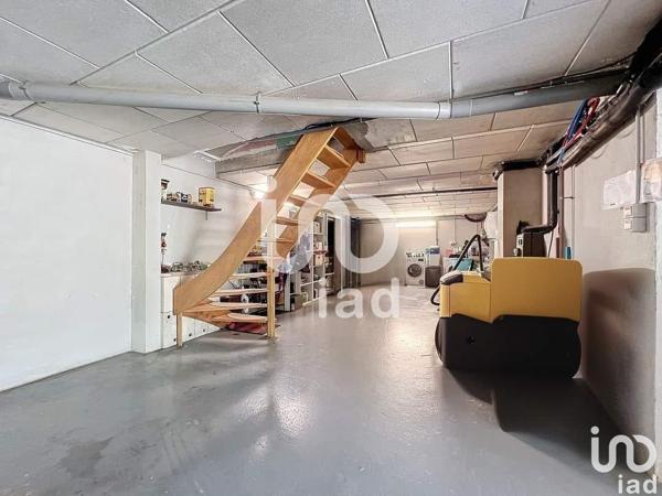 Pavillon 7 pièces de 135 m² à Delettes (62129)