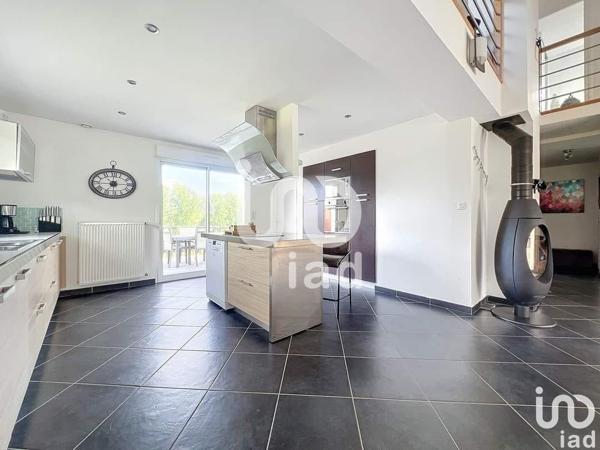 Pavillon 7 pièces de 135 m² à Delettes (62129)