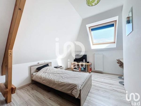 Pavillon 7 pièces de 135 m² à Delettes (62129)