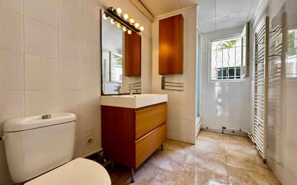 Maison à vendre    8 pièces •  Eyguières