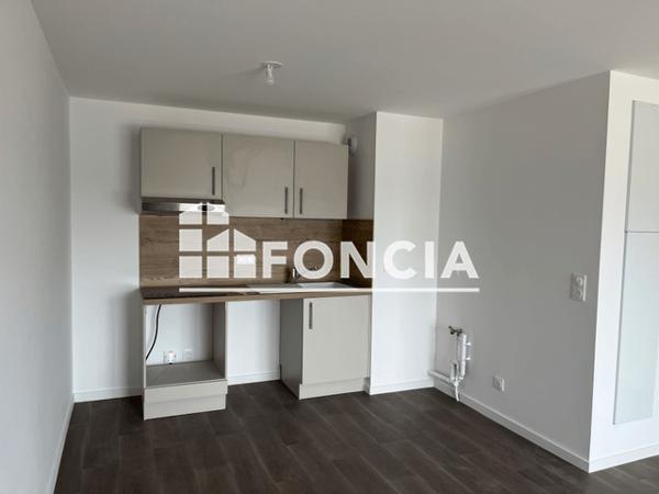 Location Appartement 2 pièces 44.9 m² - Laval 53000
