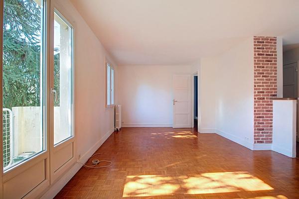 APPARTEMENT RUEIL-MALMAISON BELLE-RIVE 3 PIECES 2 CHAMBRES 2ÈME ET DERNIER ÉTAGE, BALCON, 2 MN A PIED DU RER, TRAVAUX DE RENOVATION ENERGETIQUE VOTES ET PAYES