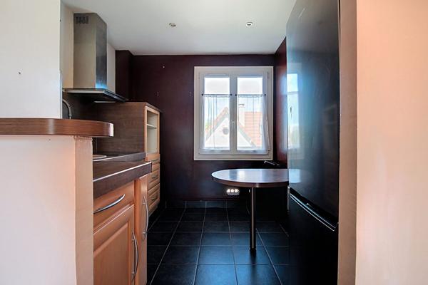 APPARTEMENT RUEIL-MALMAISON BELLE-RIVE 3 PIECES 2 CHAMBRES 2ÈME ET DERNIER ÉTAGE, BALCON, 2 MN A PIED DU RER, TRAVAUX DE RENOVATION ENERGETIQUE VOTES ET PAYES