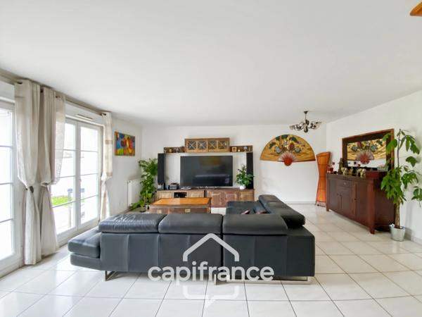 Maison à vendre à BAILLY ROMAINVILLIERS (77) 8 pièces – 6 chambres – 141 m² – Terrasse - Jardin - Garage
