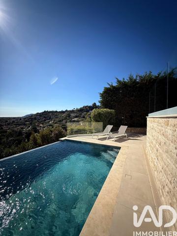 Maison à vendre 8 pièces 200 m² Mandelieu-la-Napoule