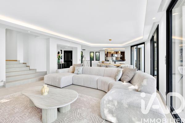 Maison à vendre 8 pièces 200 m² Mandelieu-la-Napoule