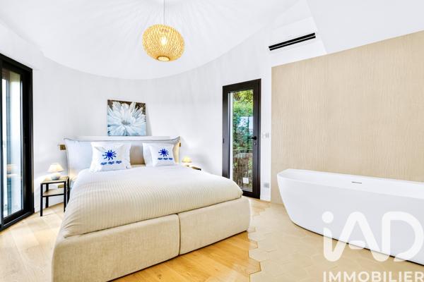 Maison à vendre 8 pièces 200 m² Mandelieu-la-Napoule