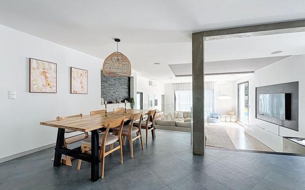 Maison à vendre    6 pièces • 198,25 m2 Nieul-sur-Mer