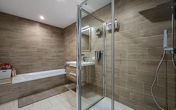 Maison à vendre    6 pièces • 198,25 m2 Nieul-sur-Mer