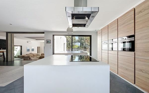 Maison à vendre    6 pièces • 198,25 m2 Nieul-sur-Mer