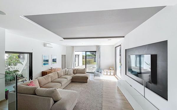 Maison à vendre    6 pièces • 198,25 m2 Nieul-sur-Mer