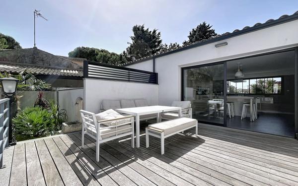 Maison à vendre    6 pièces • 198,25 m2 Nieul-sur-Mer