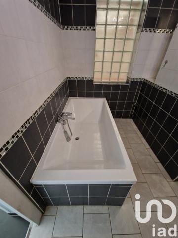 Maison 8 pièces de 190 m² à Anzin (59410)