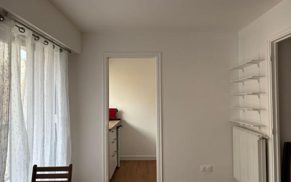 Appartement à louer    1 pièce • 27,54 m2 Paris 12