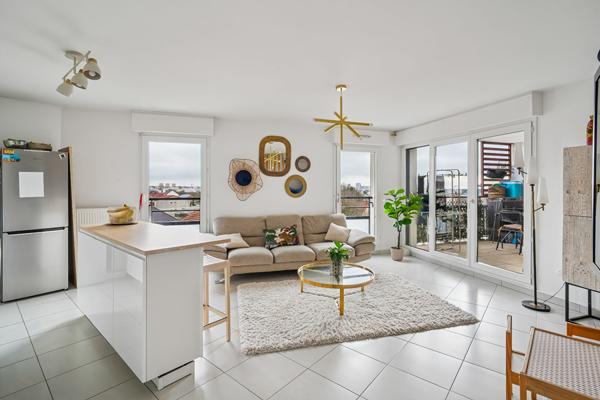 Appartement  Montreuil - Romainville 3 pièce(s) 66 m2