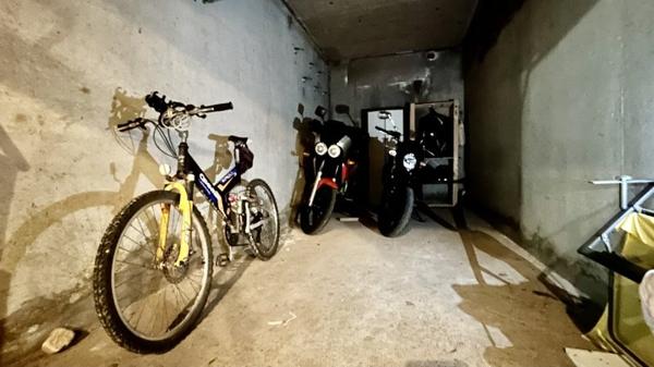 Parking à vendre |                                       Les Sables-d'Olonne |                                        |     12 m²