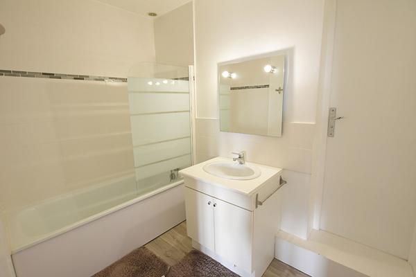 4 chambres 15 m² dans maison meublée en colocation Cergy de 149 m²