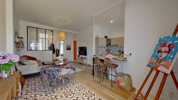 Appartement
         3 pièces
        - 75 m² 170 000 € *