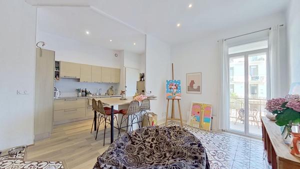 Appartement
         3 pièces
        - 75 m² 170 000 € *