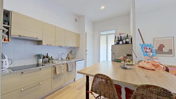 Appartement
         3 pièces
        - 75 m² 170 000 € *