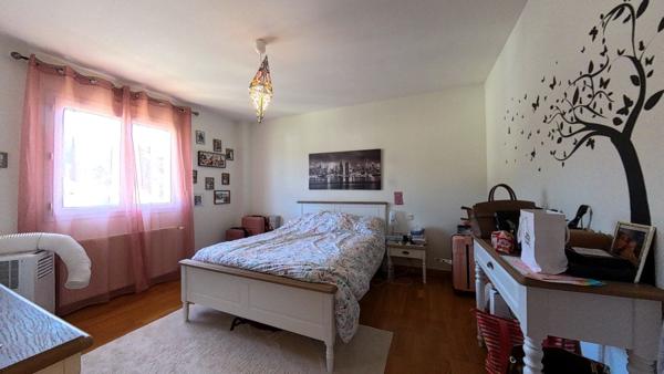 Maison 6 pièce(s) 4 chambre(s) 148 m²