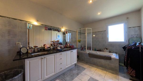 Maison 6 pièce(s) 4 chambre(s) 148 m²