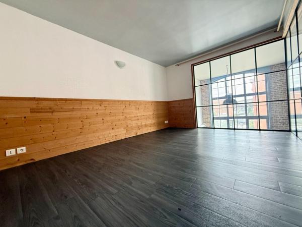 Vivez l’histoire, habitez l’exception, véritable Loft de 132 m² 2 Chambres dans un emblématique bâtiment de Roubaix