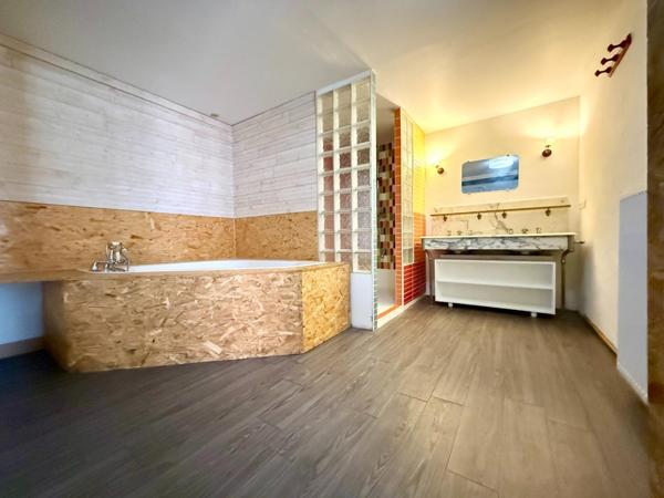 Vivez l’histoire, habitez l’exception, véritable Loft de 132 m² 2 Chambres dans un emblématique bâtiment de Roubaix