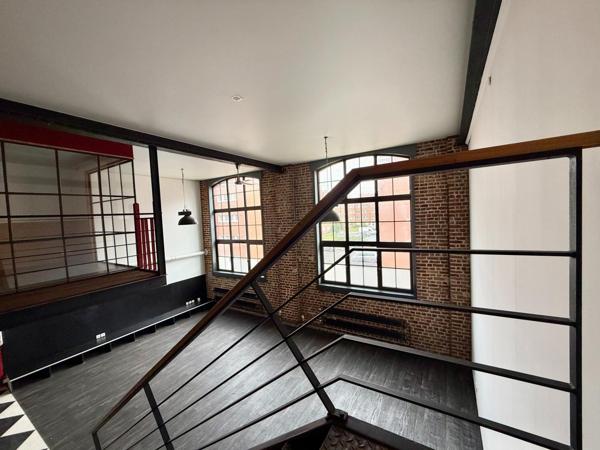 Vivez l’histoire, habitez l’exception, véritable Loft de 132 m² 2 Chambres dans un emblématique bâtiment de Roubaix