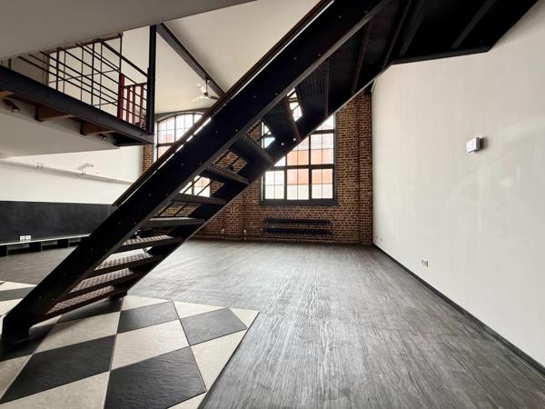 Vivez l’histoire, habitez l’exception, véritable Loft de 132 m² 2 Chambres dans un emblématique bâtiment de Roubaix
