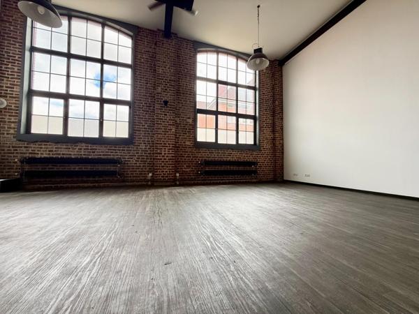 Vivez l’histoire, habitez l’exception, véritable Loft de 132 m² 2 Chambres dans un emblématique bâtiment de Roubaix