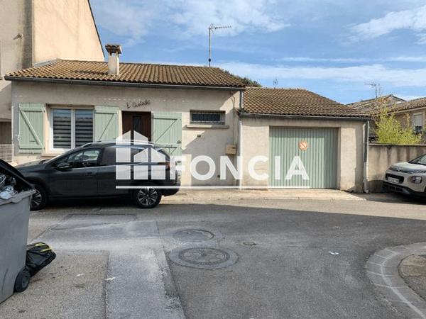 Location Maison 2 pièces 61.7 m² - 109 RUE DES GALEJAIRES Caissargues 30132