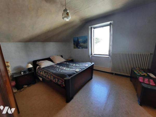 VIAGER OCCUPE - AUDINCOURT Centre - Maison 7 pièces (environ 130 m² habitables - à rénover)