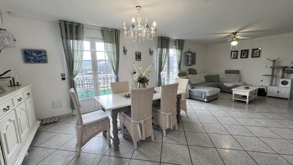 Saint-Étienne (42100) Grande maison de 240m2 sur 1100m2 avec piscine