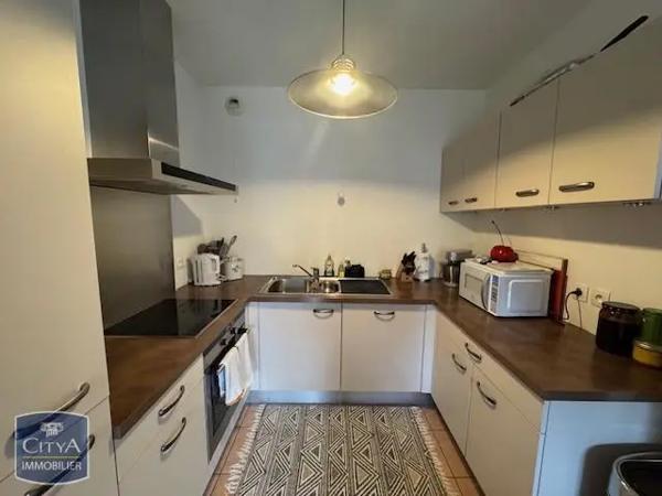 Appartement à louer 3 pièces 75.32m² Ferney-Voltaire (01210)