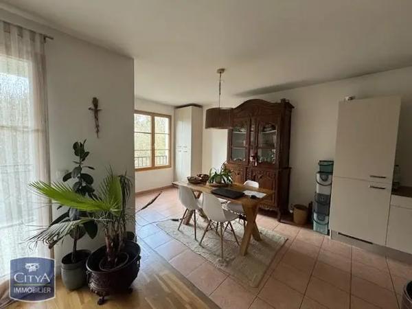 Appartement à louer 3 pièces 75.32m² Ferney-Voltaire (01210)
