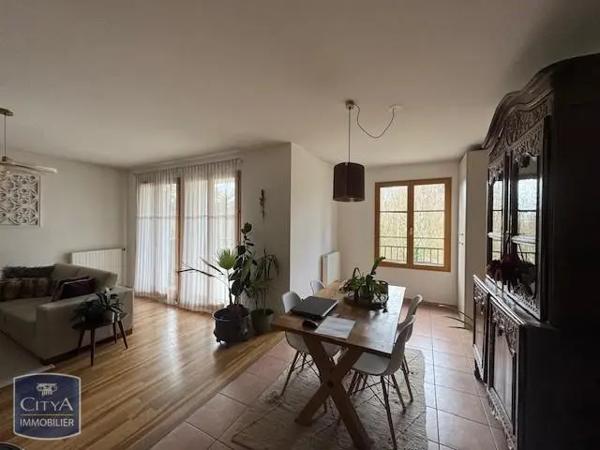 Appartement à louer 3 pièces 75.32m² Ferney-Voltaire (01210)