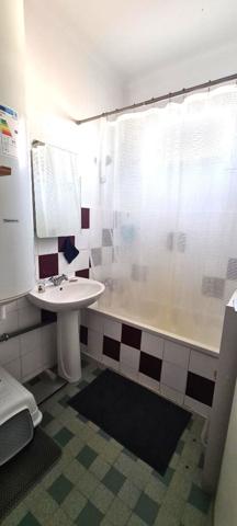 Grand 3 pièces bourgeois 77M² avec balcon et cave