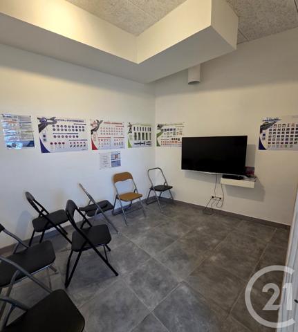 Appartement Local à vendre  3 pièces - 42,50 m2 RIOM - 63