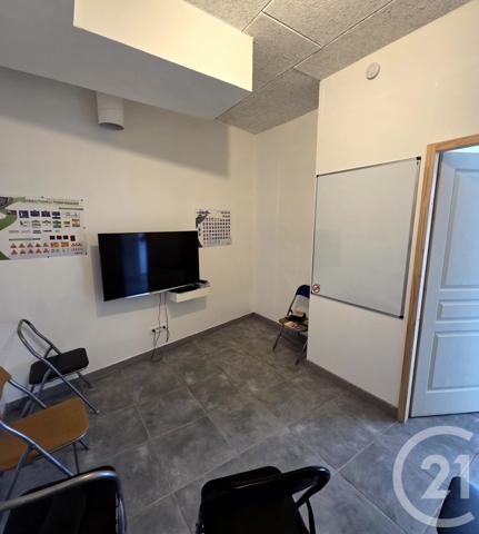 Appartement Local à vendre  3 pièces - 42,50 m2 RIOM - 63