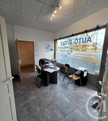 Appartement Local à vendre  3 pièces - 42,50 m2 RIOM - 63