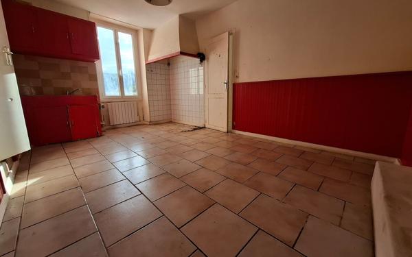 Maison à vendre    2 pièces •  Médis