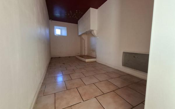 Maison à vendre    2 pièces •  Médis