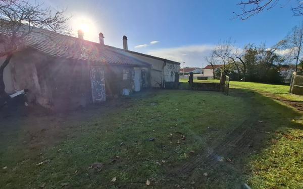 Maison à vendre    2 pièces •  Médis