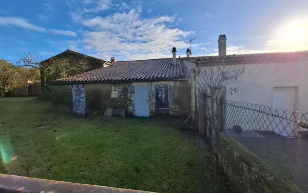 Maison à vendre    2 pièces •  Médis